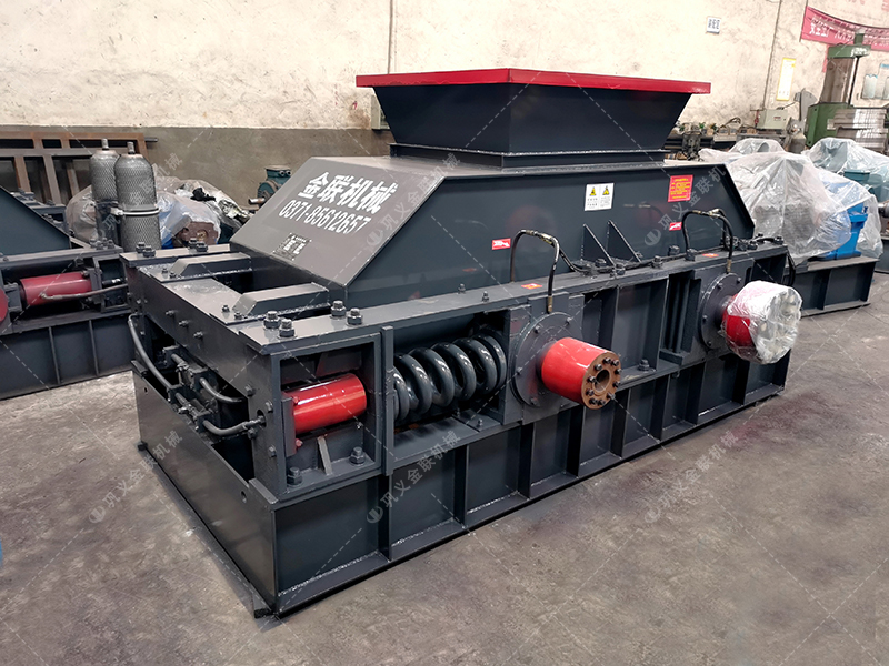 對輥破碎機(jī)破1噸礦石消耗多少電？